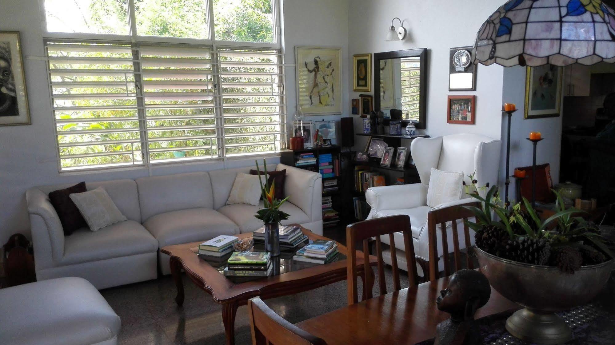 Neita's Nest Bed and breakfast Kingston
