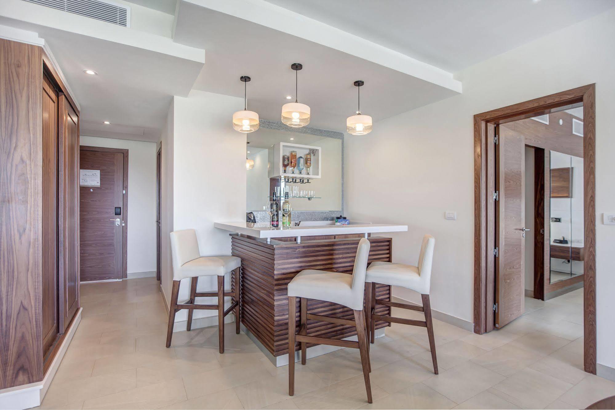 Royalton Negril, An Autograph Collection Resort 5*