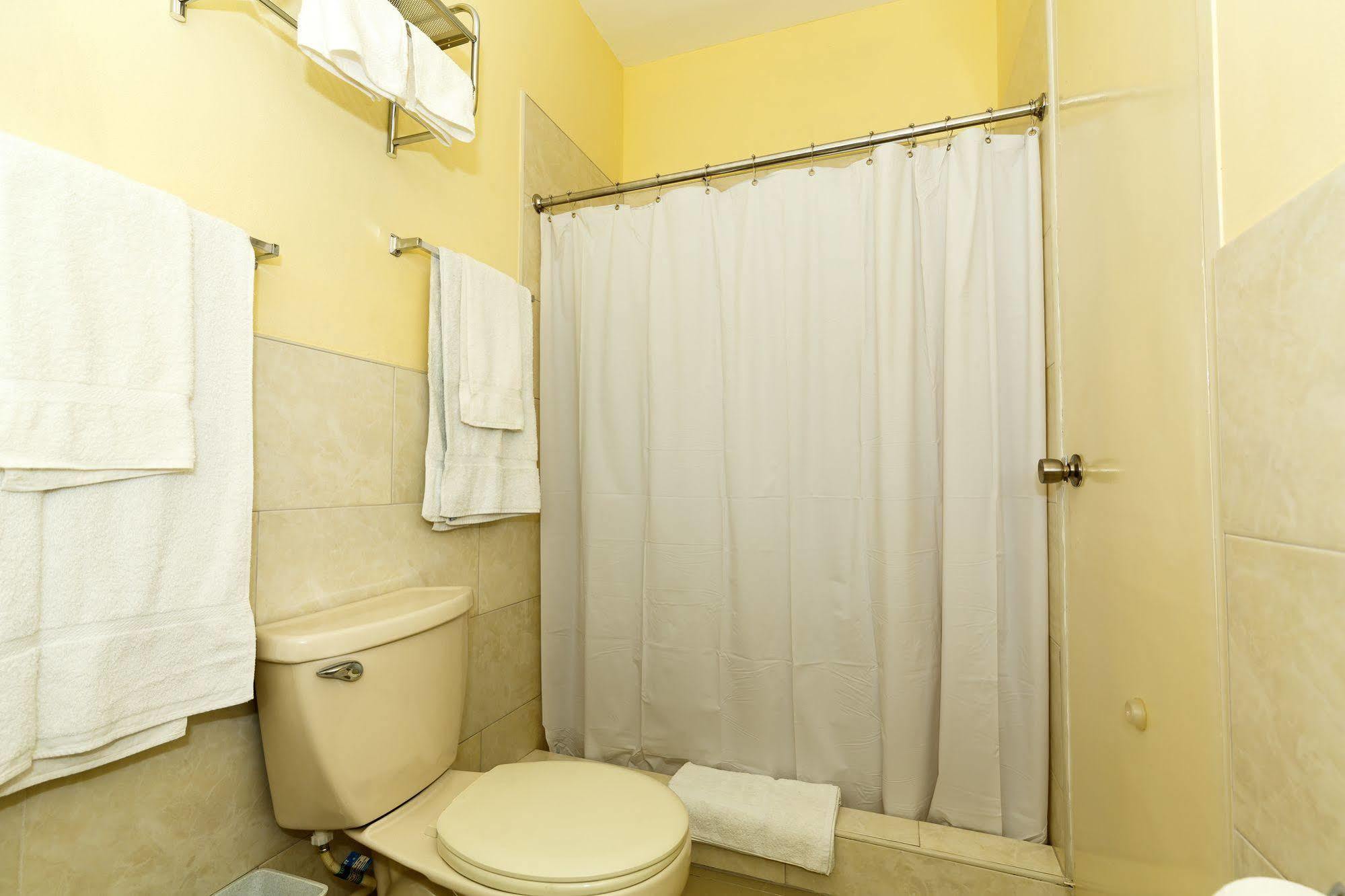 Jasmine Hotel Kingston
