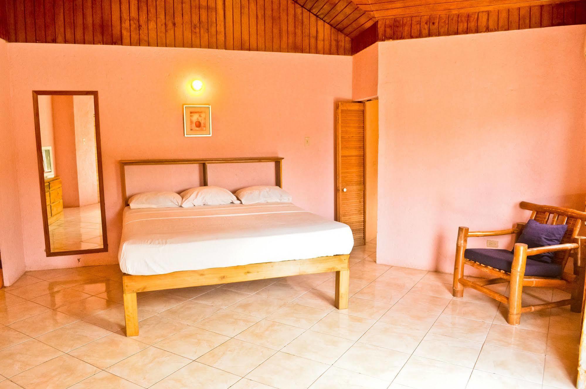 Lemer & Guest house Lucea