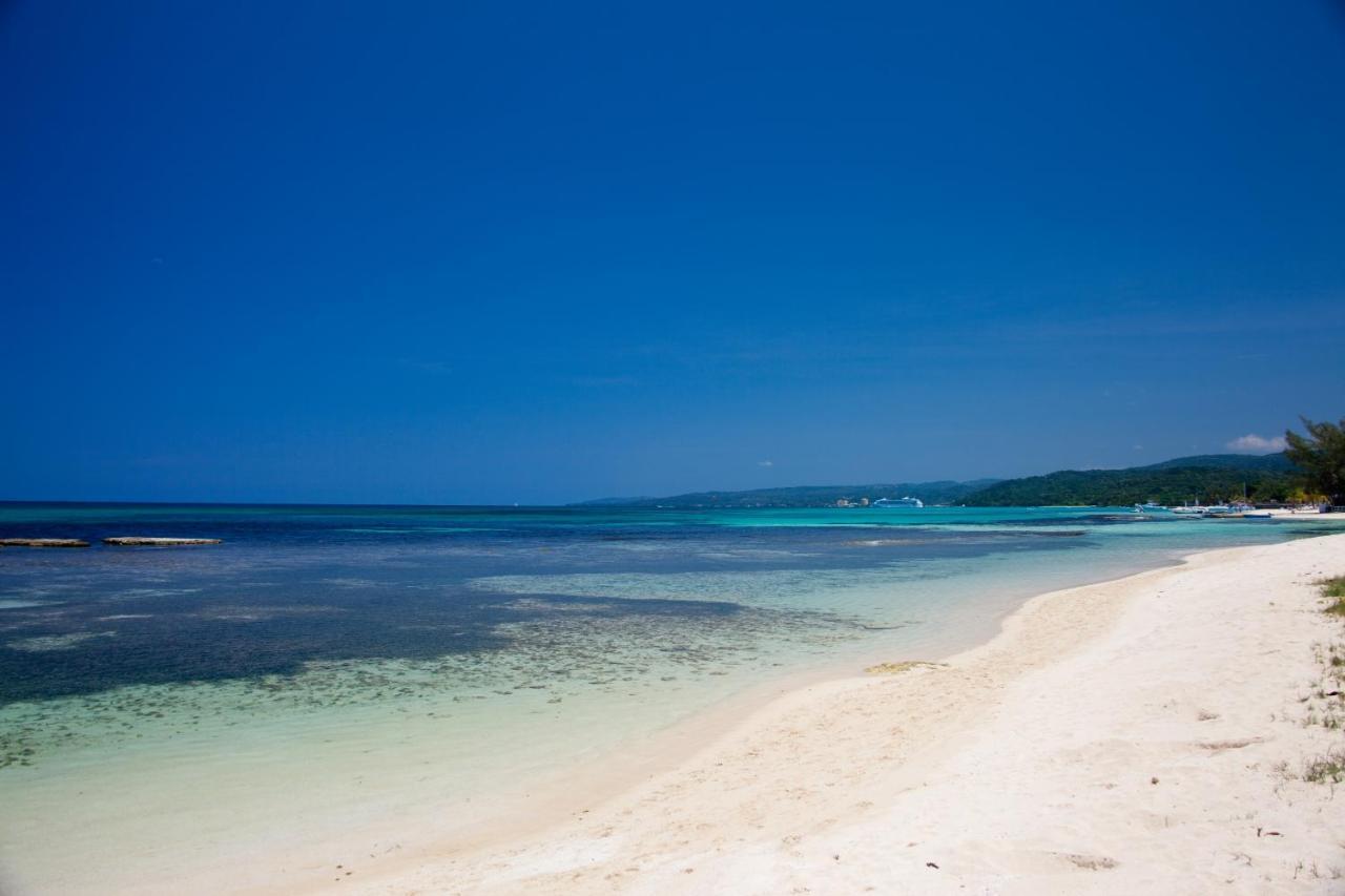 Seven Seas Four Bedroom Villa SAINT ANN