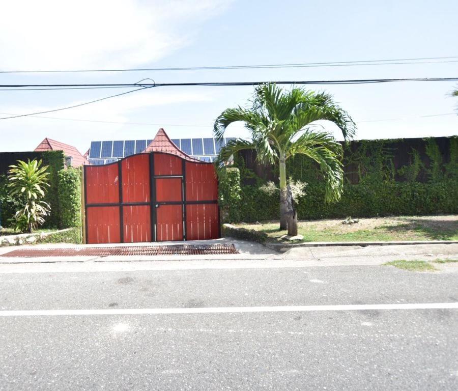 Shipwatcher W/mezzanine * Ocho Rios