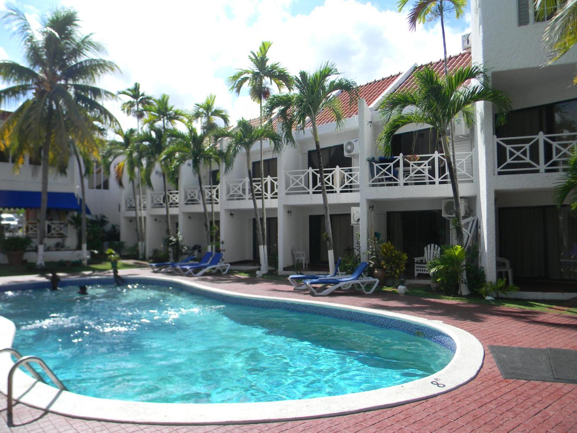 Chrisanns Beach Serene Apartment *