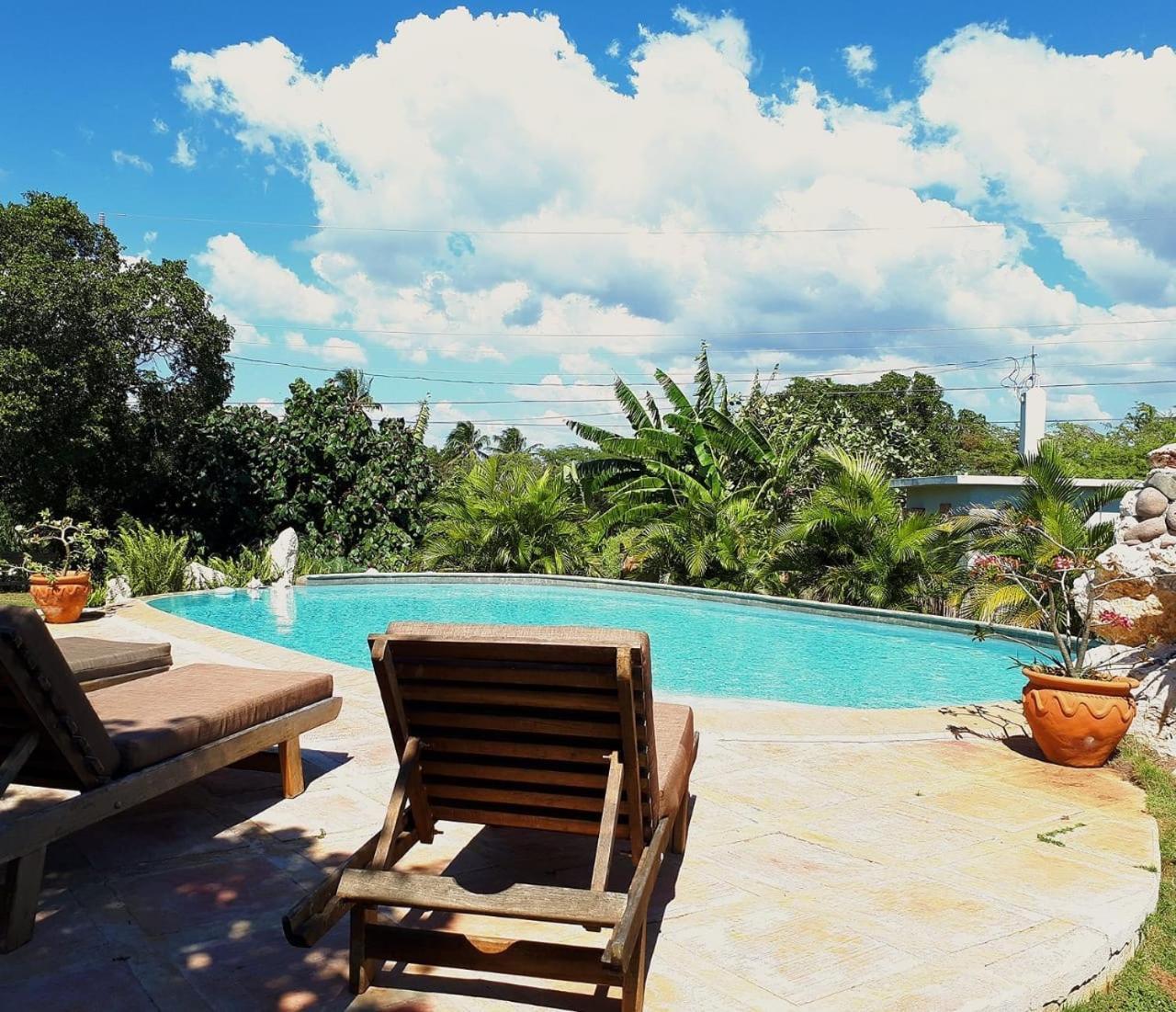 Hummingbird Villa