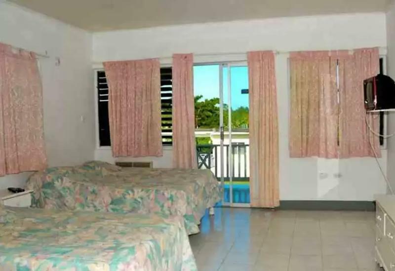 The Royal Hummingbird 3*