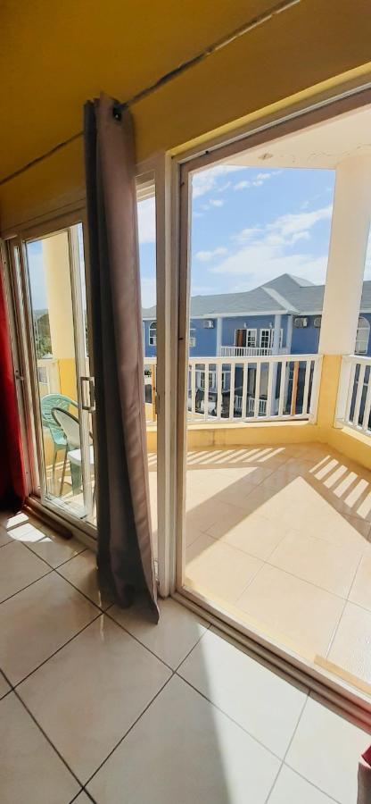 Greenskies Tower Isles Jamaica - 1&2 Bedrooms Apartamento Saint Maryʼs