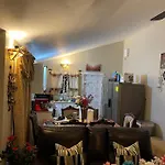 Cheerful Two-Bedroom 1Bath, Wifi, Air Conditioning.