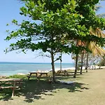 Family Complex Beside Beach W/Pool Montego Bay #2