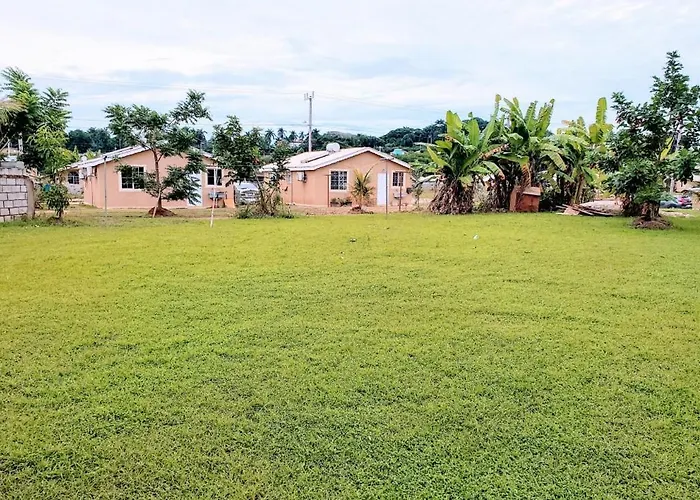 Cheerful Two-Bedroom 1Bath, Wifi, Air Conditioning.