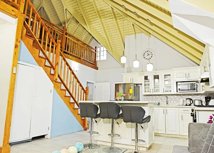 Penthouse With Loft At Seacastles, Beach And Pool 207