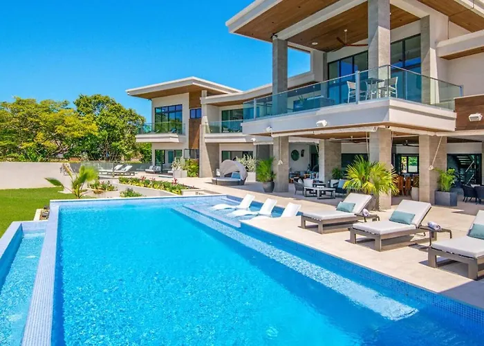 Happy Hour Villa Luxury Beachfront Retreat