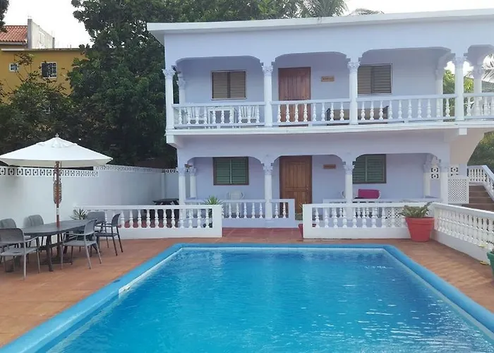 Ocho Rios Almond Tree Villas
