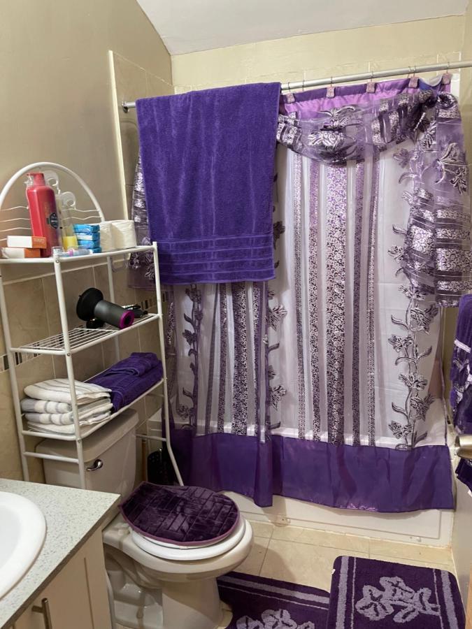 Cheerful Two-bedroom 1bath, Wifi, Air Conditioning. Montego Bay