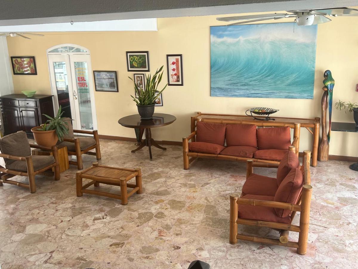 Private 2 Bedroom Beachfront Penthouse Ocho Rios, Jamaica Apartamento Ocho Ríos