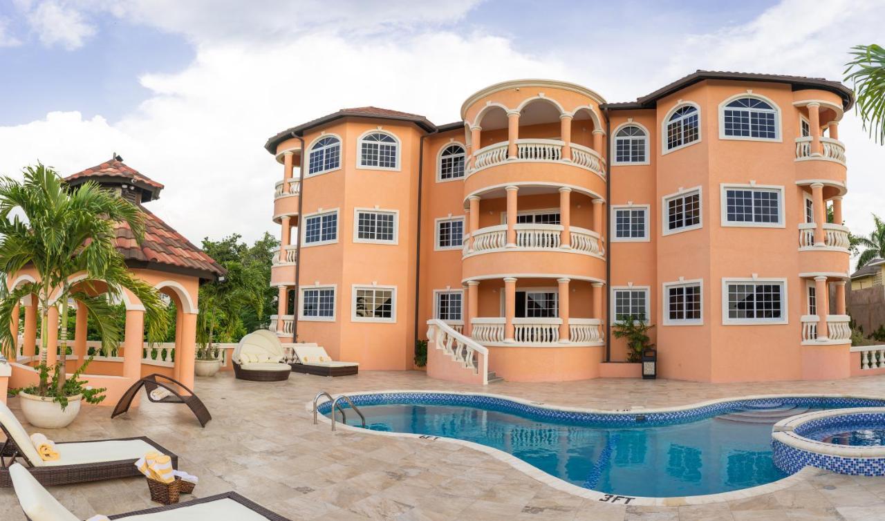 Villa Sweet -