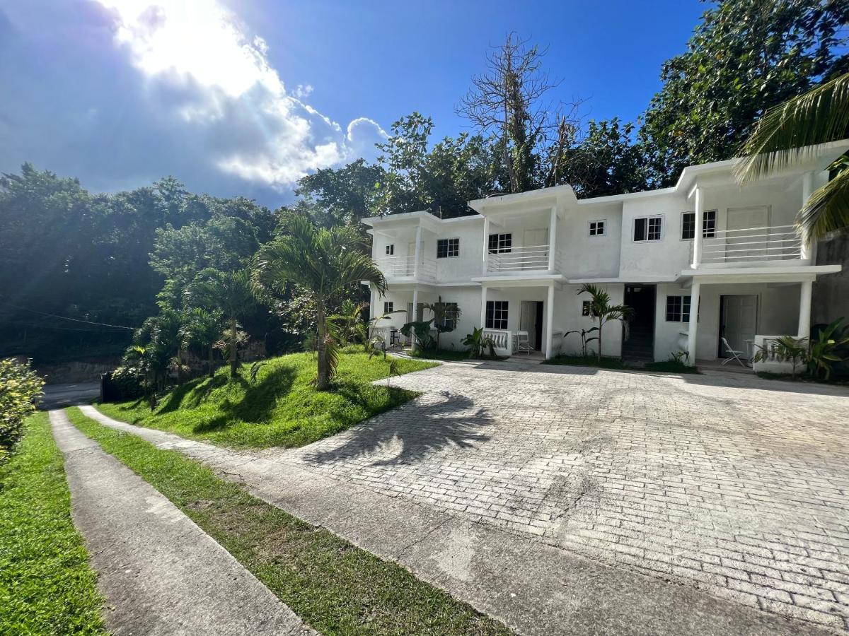 Tha Lagoon Spot * Port Antonio
