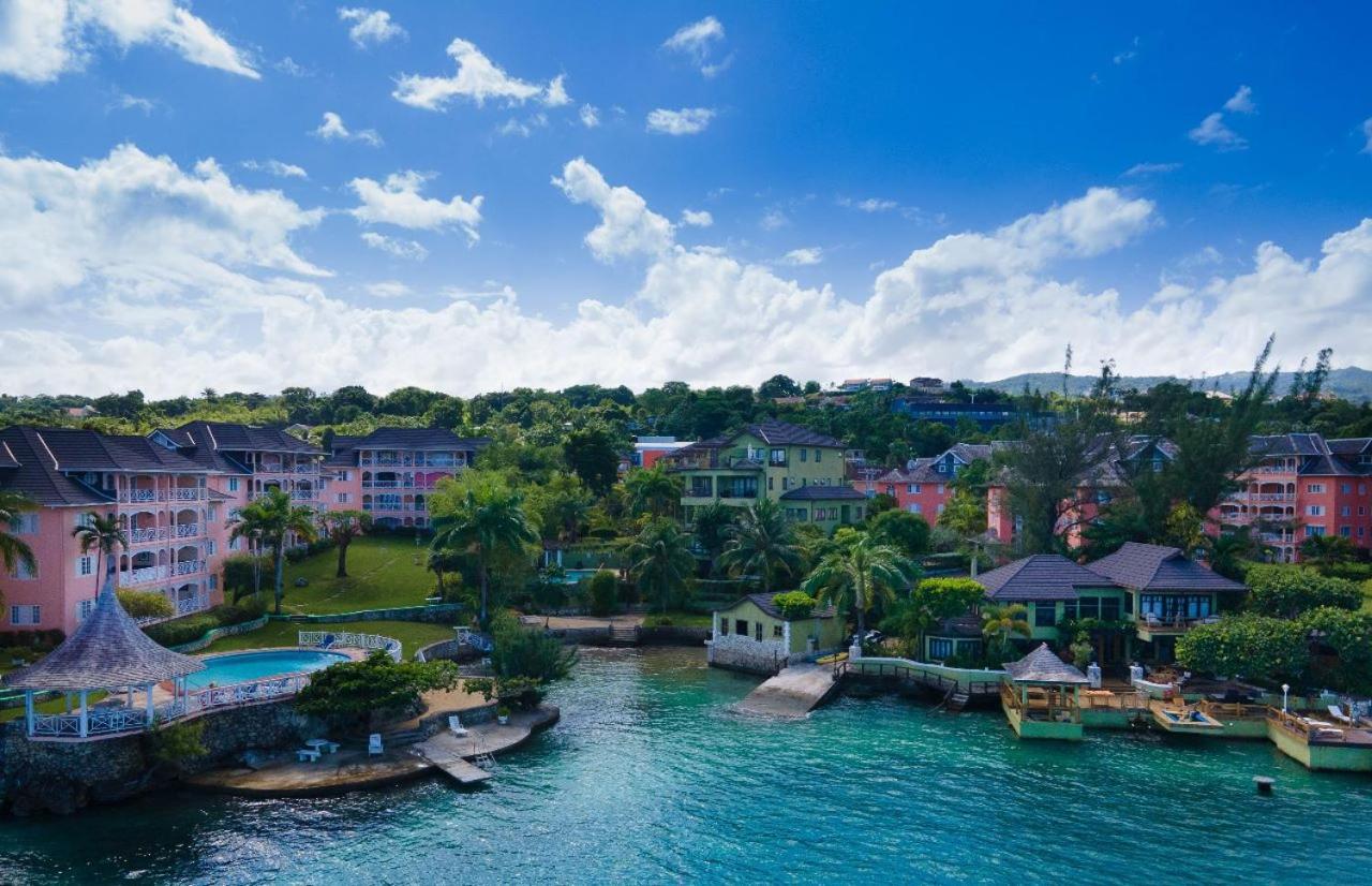Apartahotel Crystal Cove Oceanfront/ 2 Bedroom