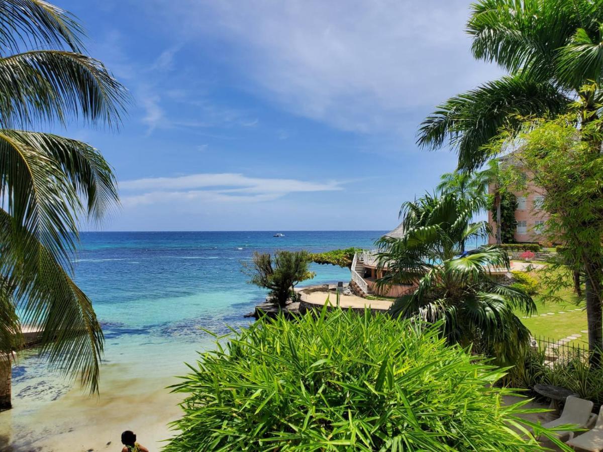 Apartahotel Crystal Cove Oceanfront/ 2 Bedroom Ocho Ríos