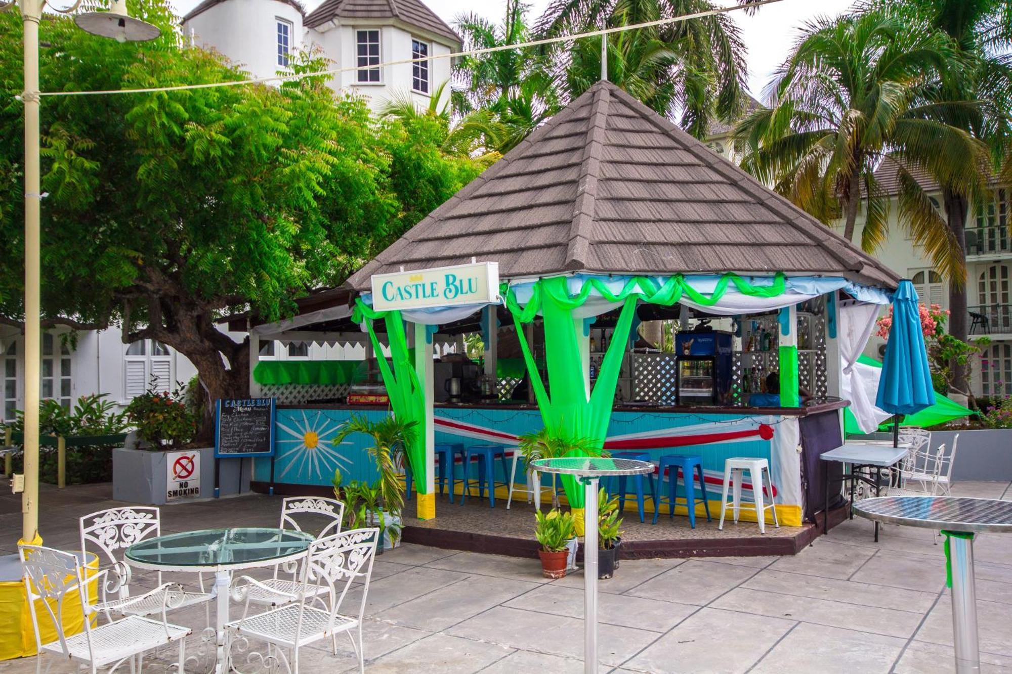 On The 1 Bed Sleeps 2-4 * Ocho Rios