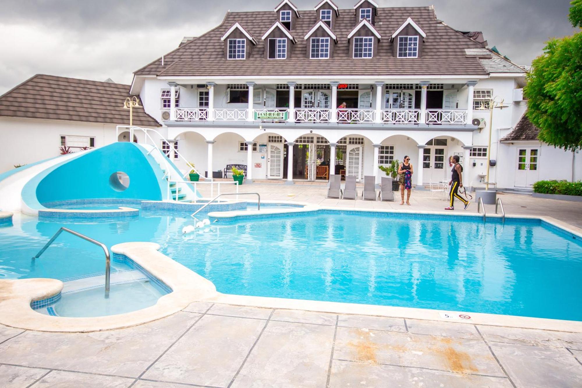 On The 1 Bed Sleeps 2-4 Apartment *