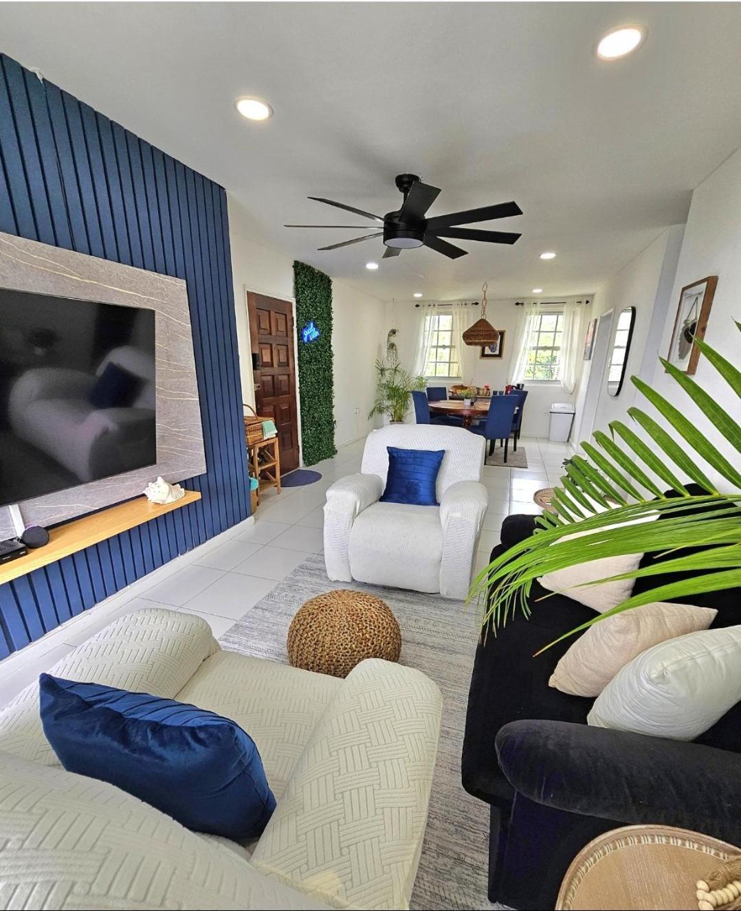 Palms By The Sea Apartment