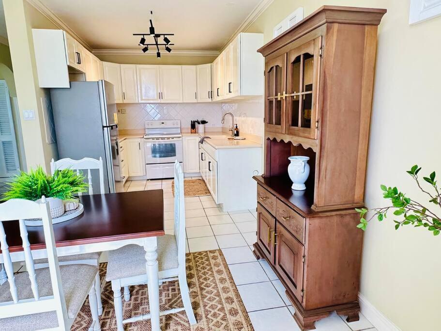 Apartment Falcon Islandview - Airport Pickup Available - 24Security Montego Bay