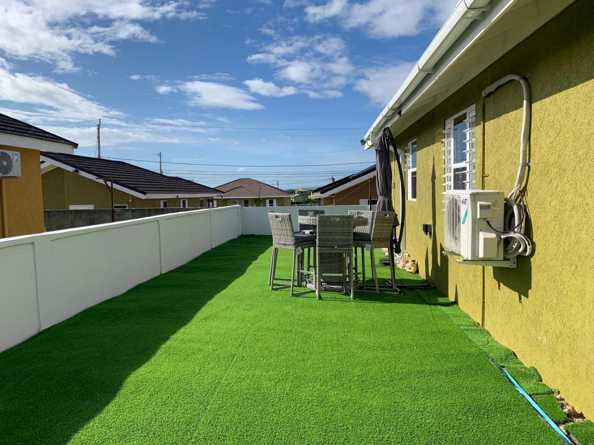 Harbour Oasis Retreat - Charming 2 Bedroom House Holiday home