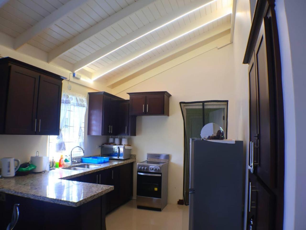 Harbour Oasis Retreat - Charming 2 Bedroom House Holiday home