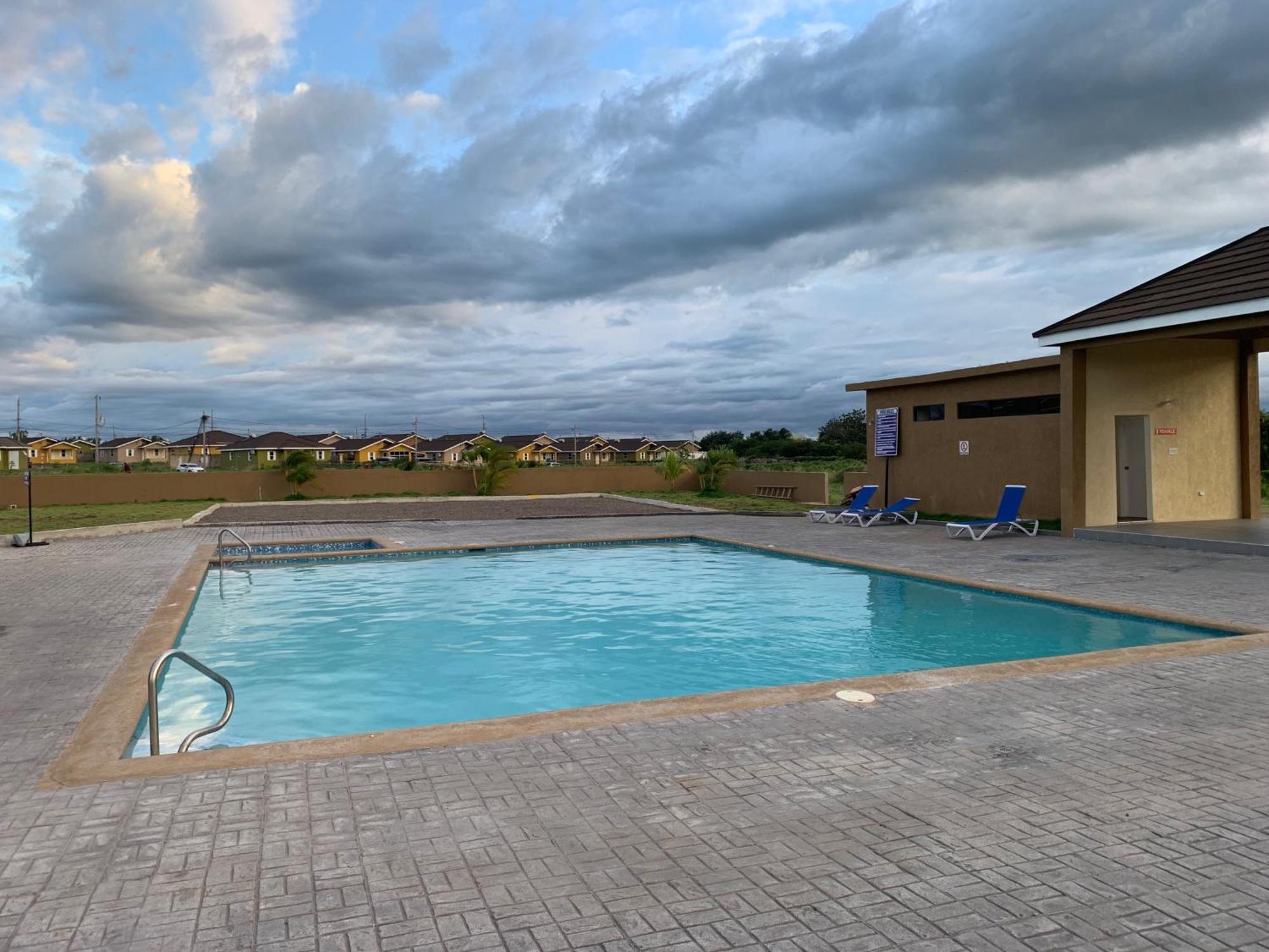 Harbour Oasis Retreat - Charming 2 Bedroom House Holiday home