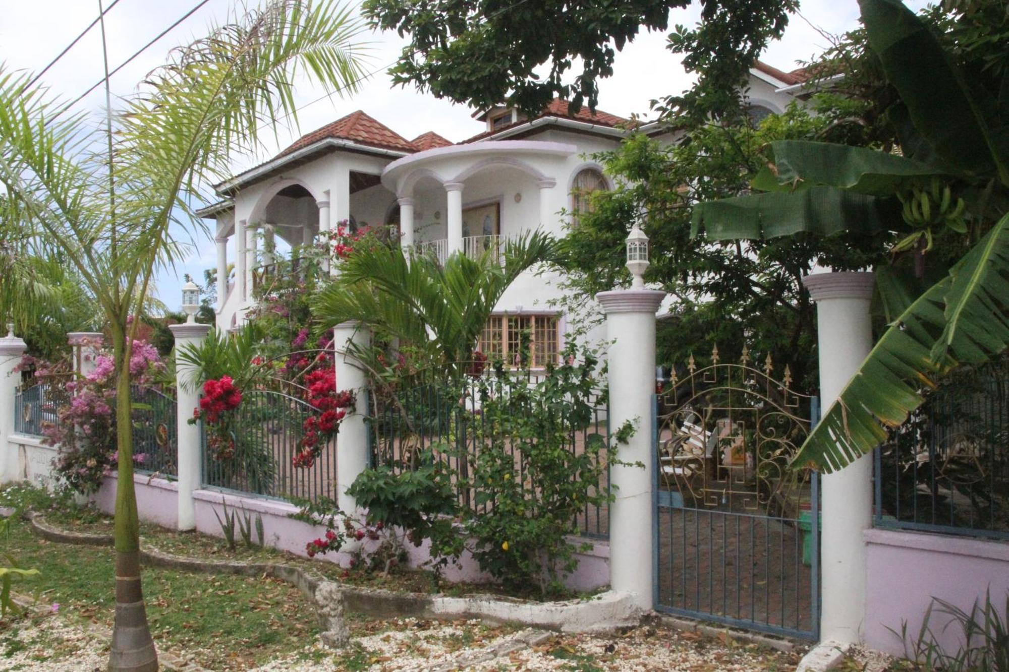 Guest house Spiritual 7 Montego Bay
