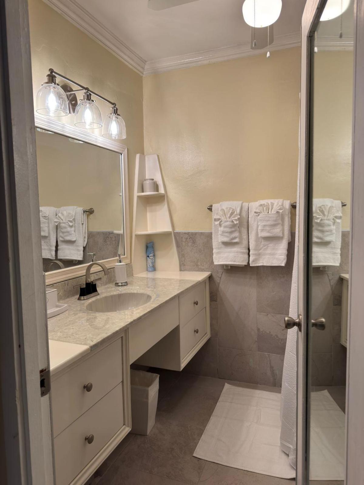Harlequin Apartment *