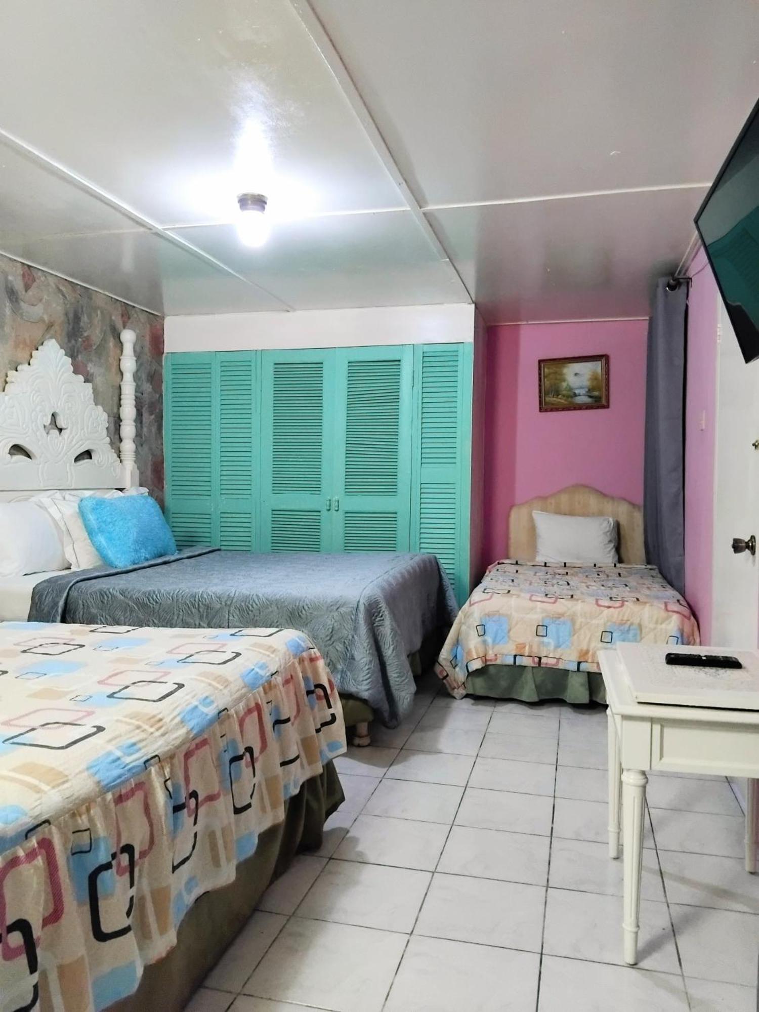 237 Bratton Avenue Guest house