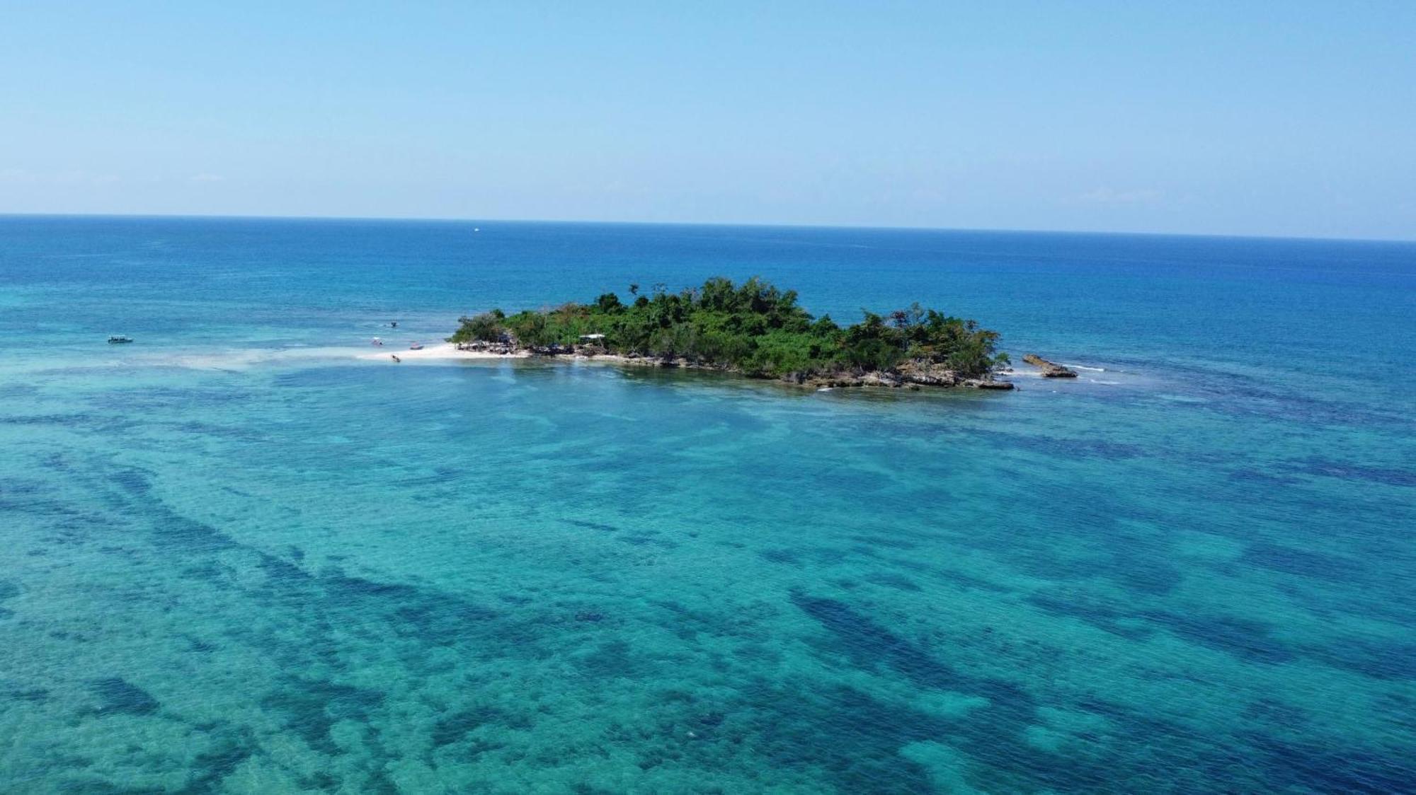 Negril Beachfront Oceanview 164 & 145 * Orange Bay