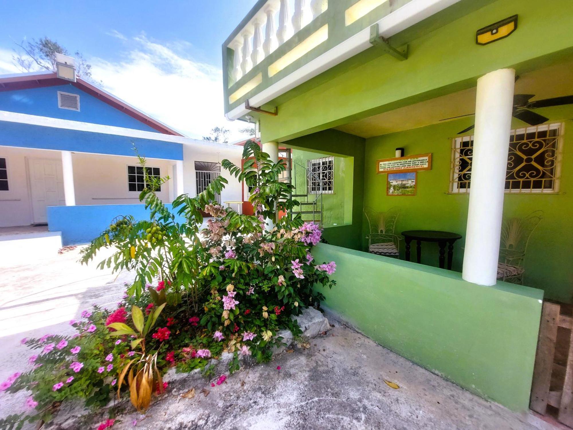 Guest house The Stoney Gate *