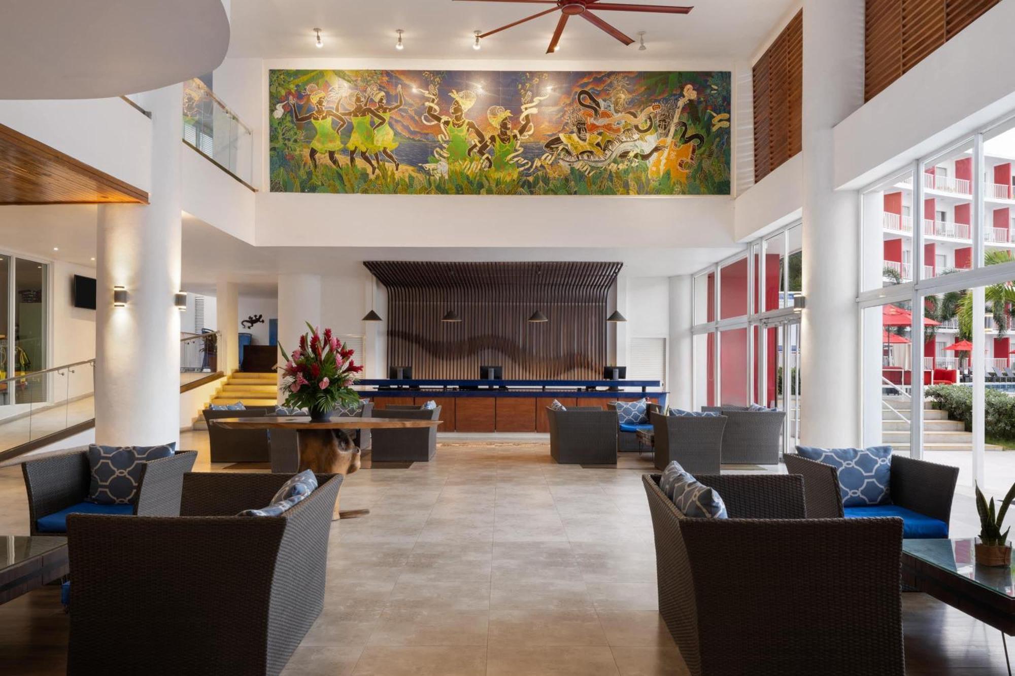 Resort Grand Decameron Cornwall Beach, A Trademark All-Inclusive Resort 4*