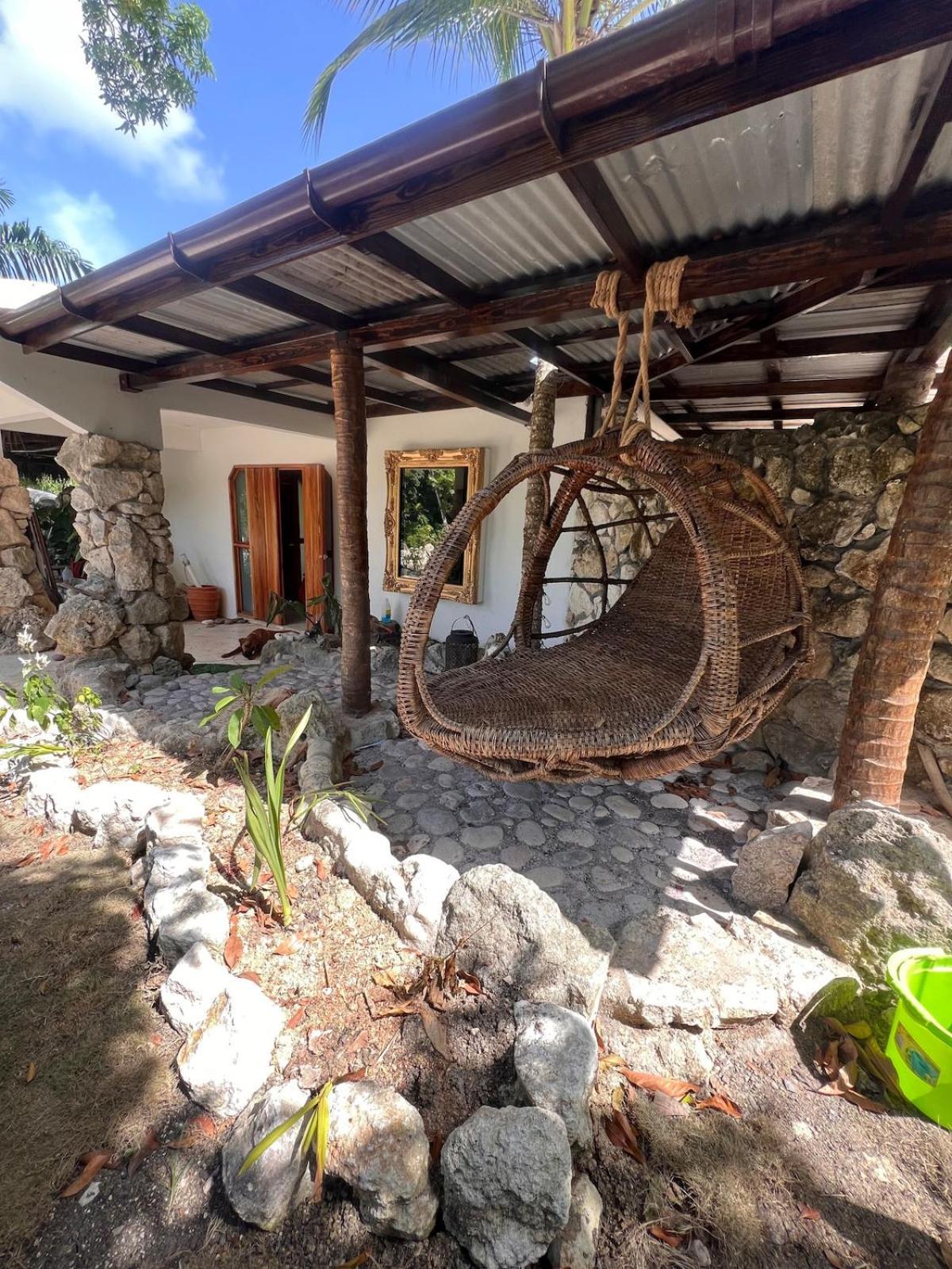 Beautiful Tropical Eco With Private River * Kupuis