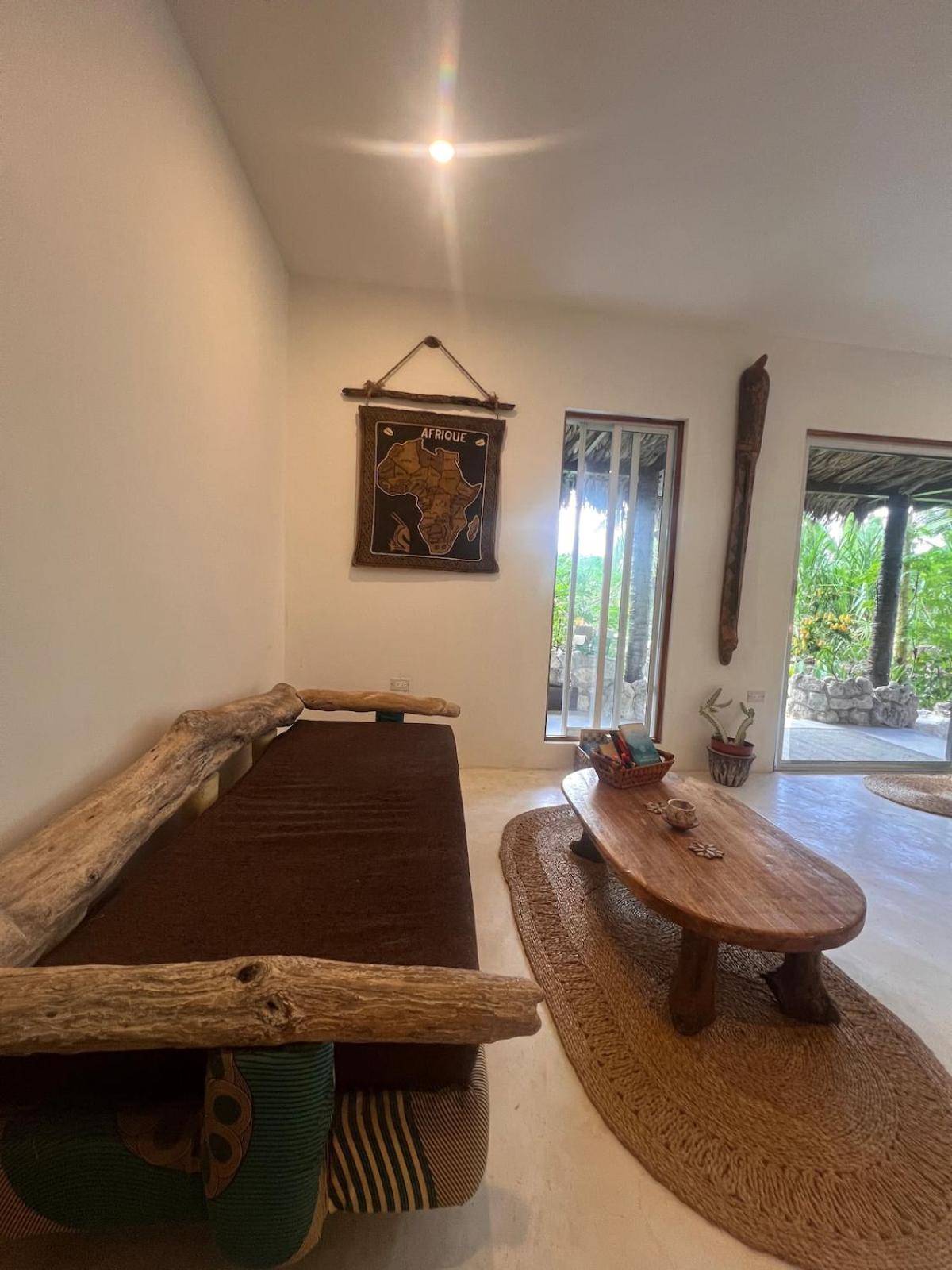 Beautiful Tropical Eco With Private River Apartment *