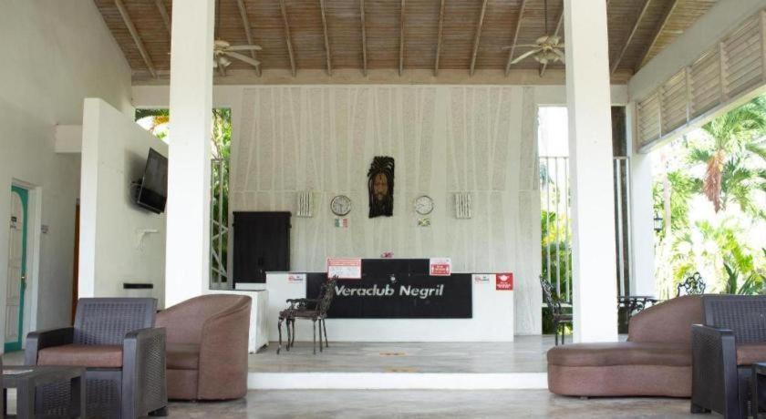 Merrils Deluxe Negril