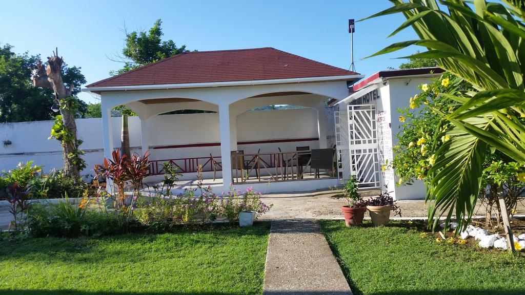 Hotel Executive Mammee Bay Ocho Ríos