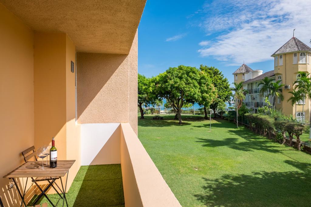 Modern Eshae Living Ocho Ríos