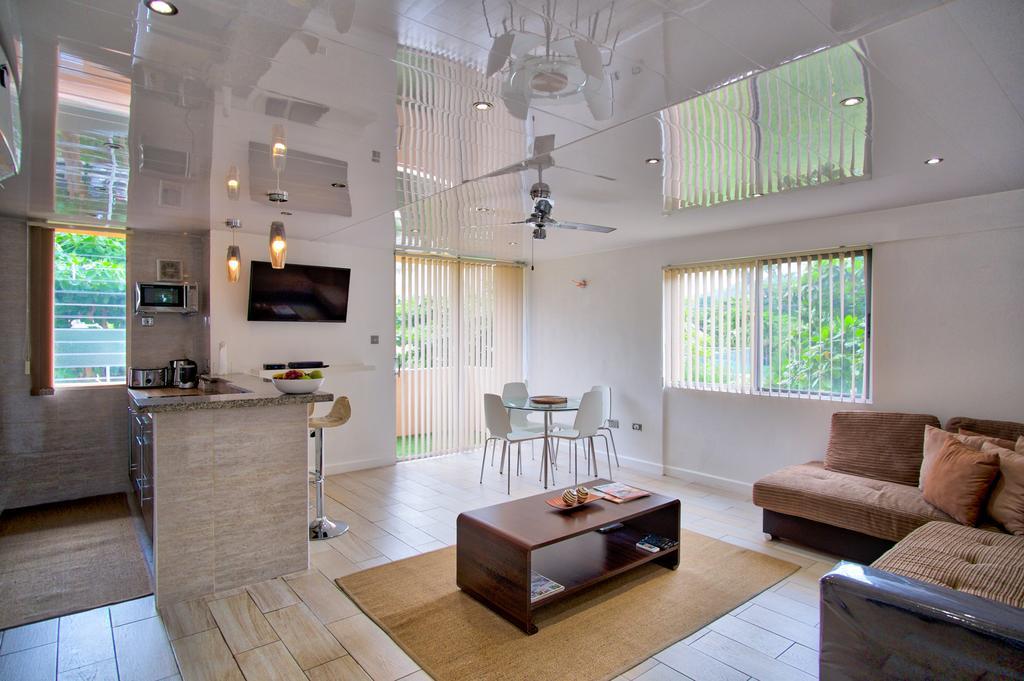 Modern Eshae Living Apartamento Ocho Ríos