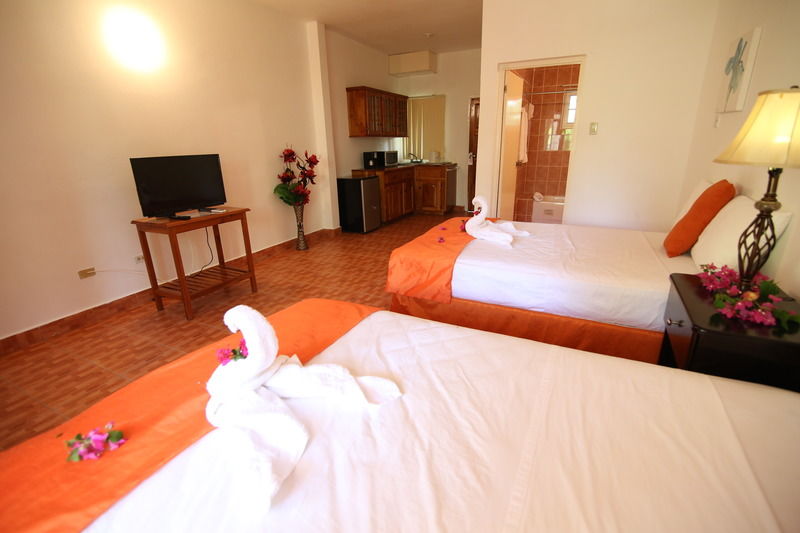 Zanzi Resort 3*