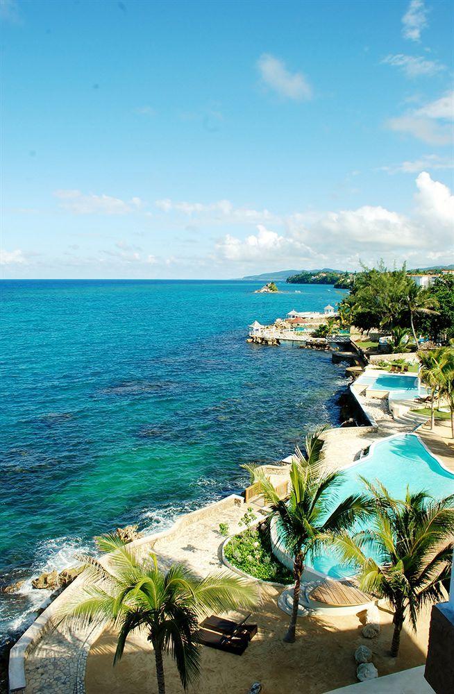Whispering Seas Jamaica * Ocho Ríos