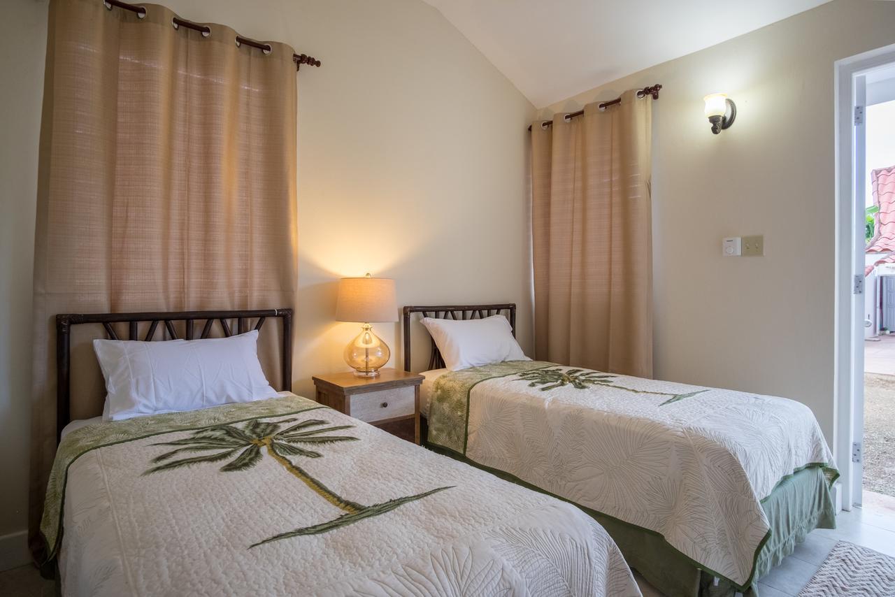Villa Sunspot *