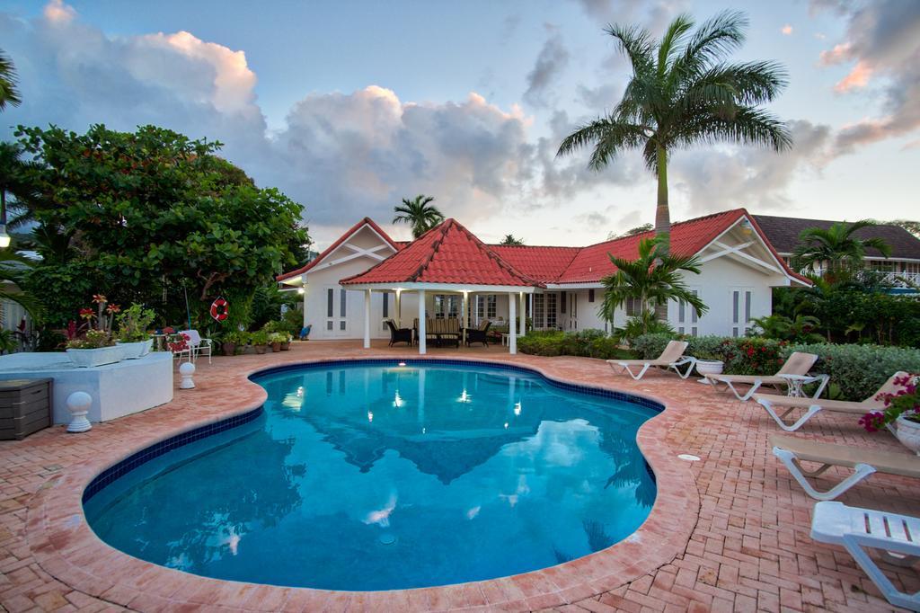 Villa Sunspot *