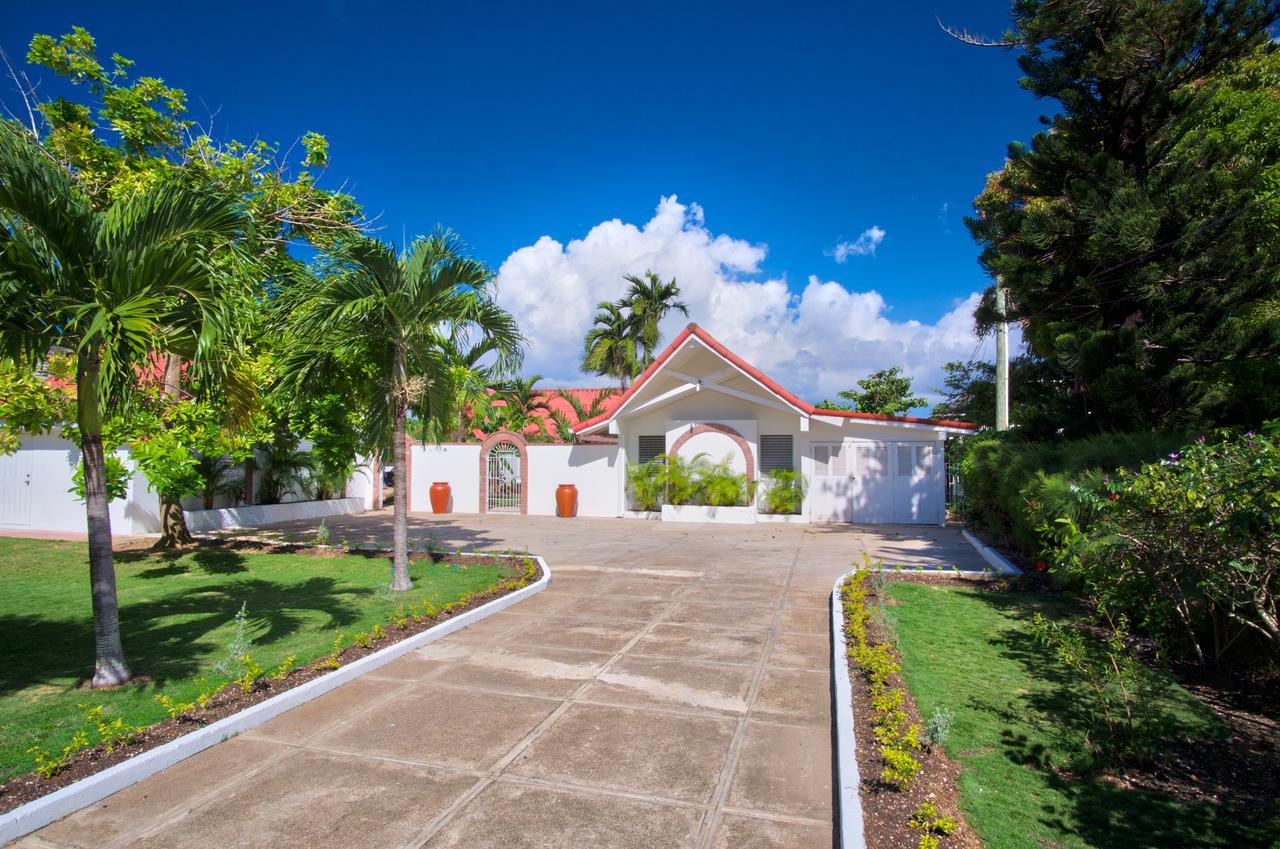 Villa Sunspot *