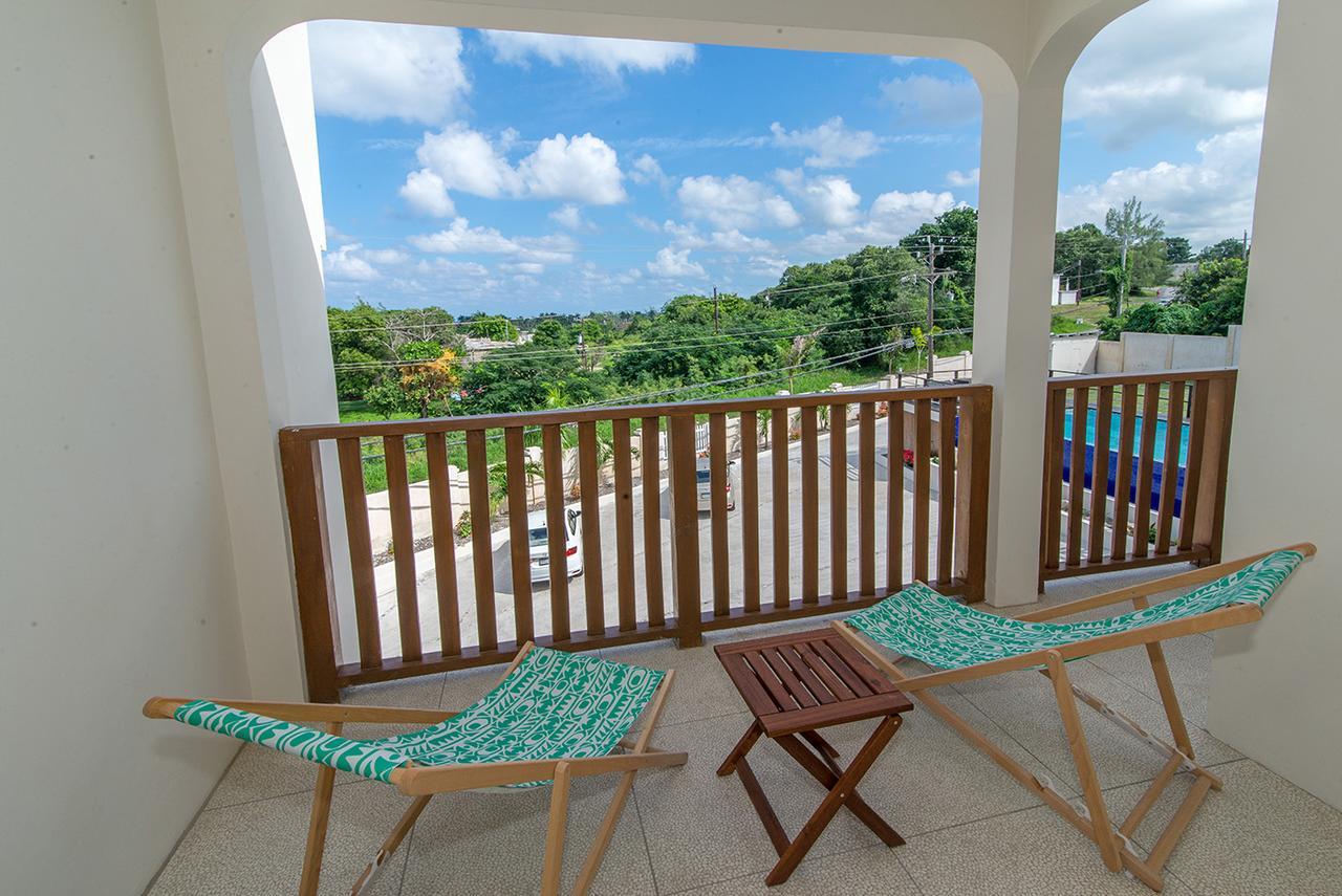 Family Complex Beside W/pool #2 Montego Bay