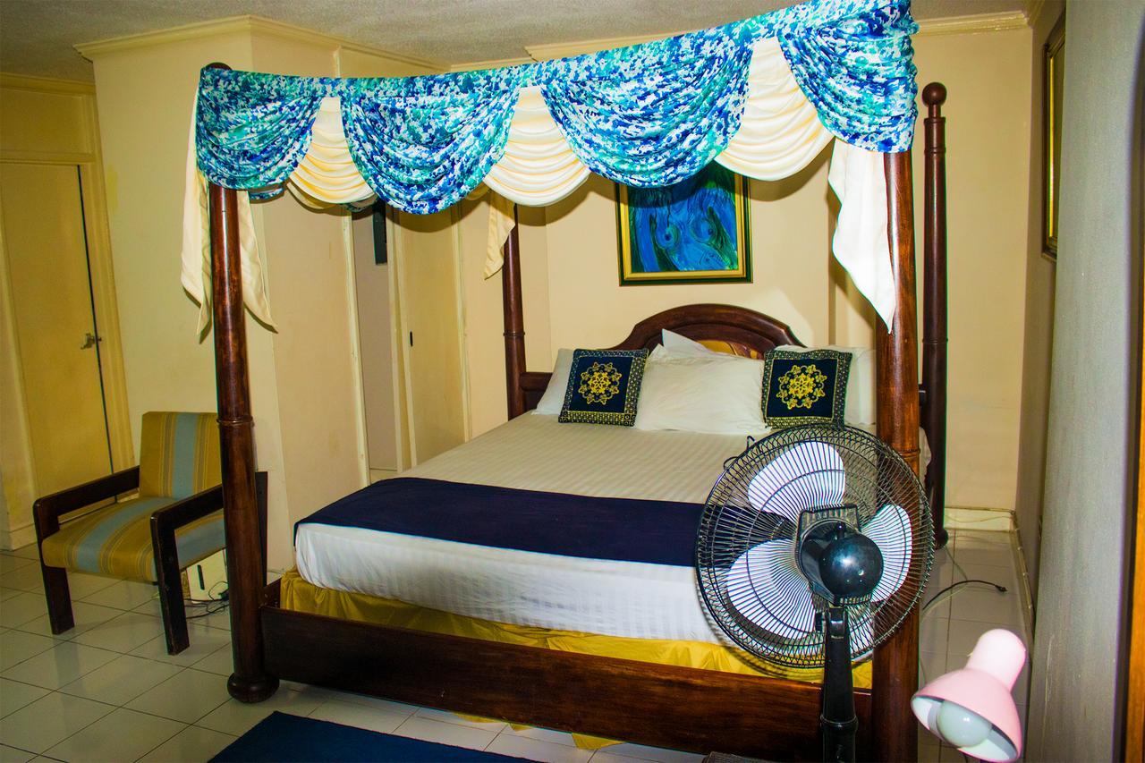 Turtle Towers Apartamento Ocho Ríos