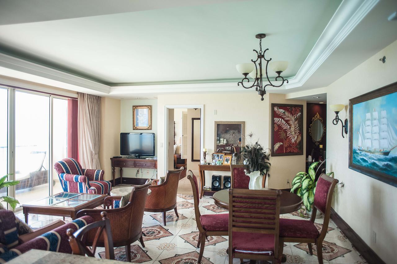 Palmyra Luxury