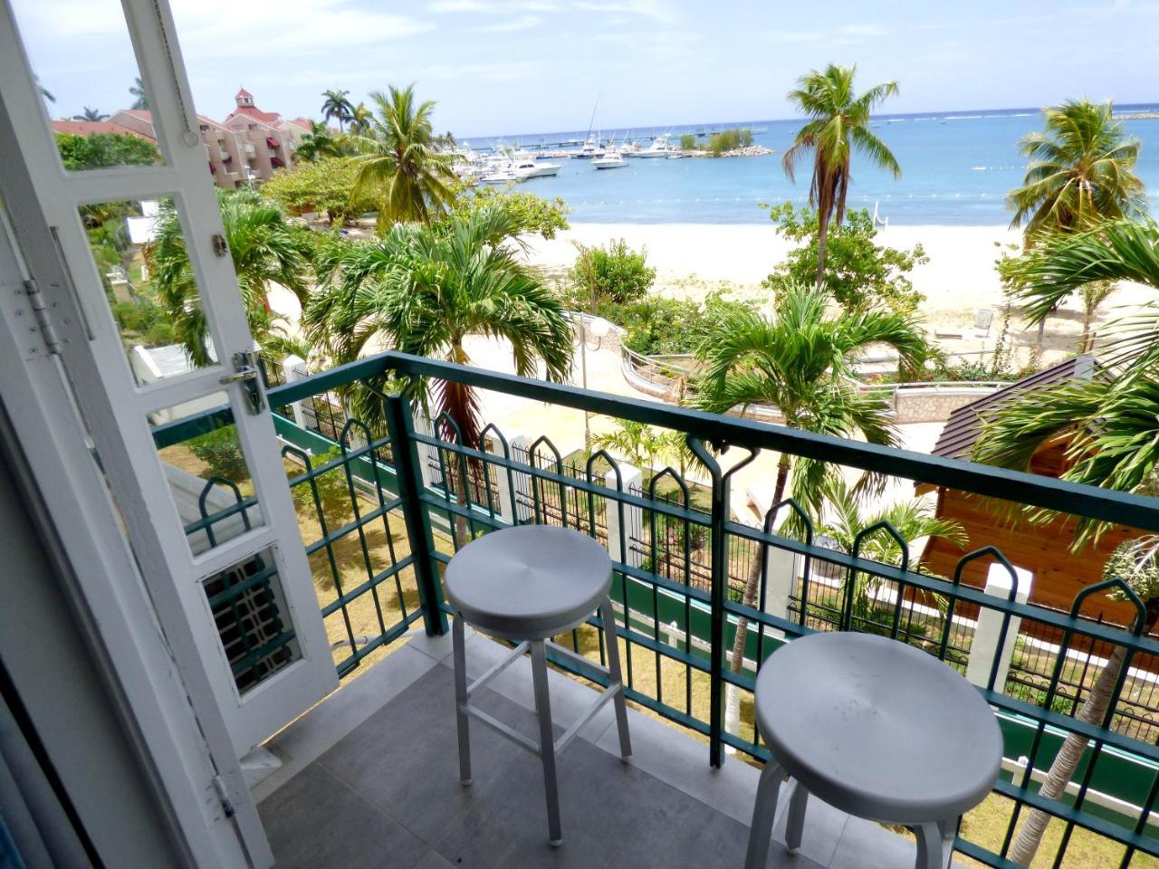 Two Bedroom Loft E29 Apartahotel